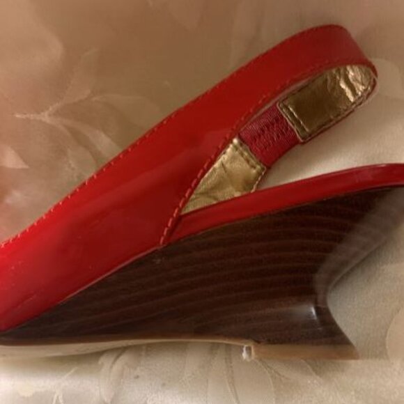 1/3 off! Franco Sarto Red "Stacked Heel" Sandals 8M - Picture 4 of 7
